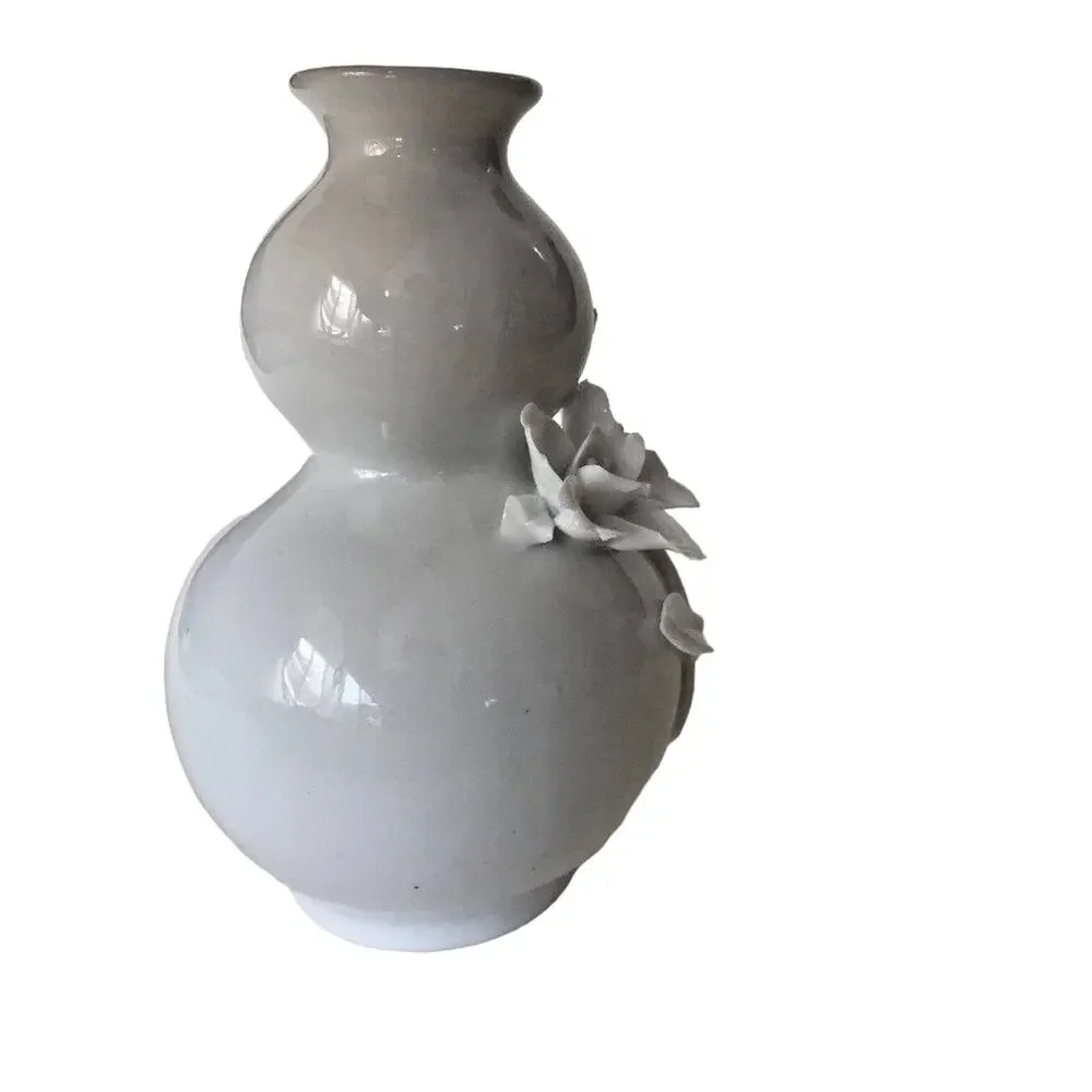 Tozai Home Capo-Di-Monte Double Gourd Vase White Porcelain Floral Design 6 x 4